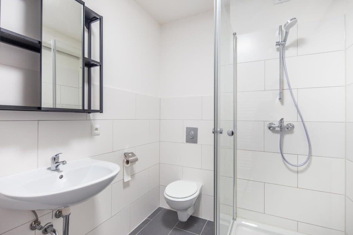 3 Bedroom In Great Location * Hamburg-Harburg