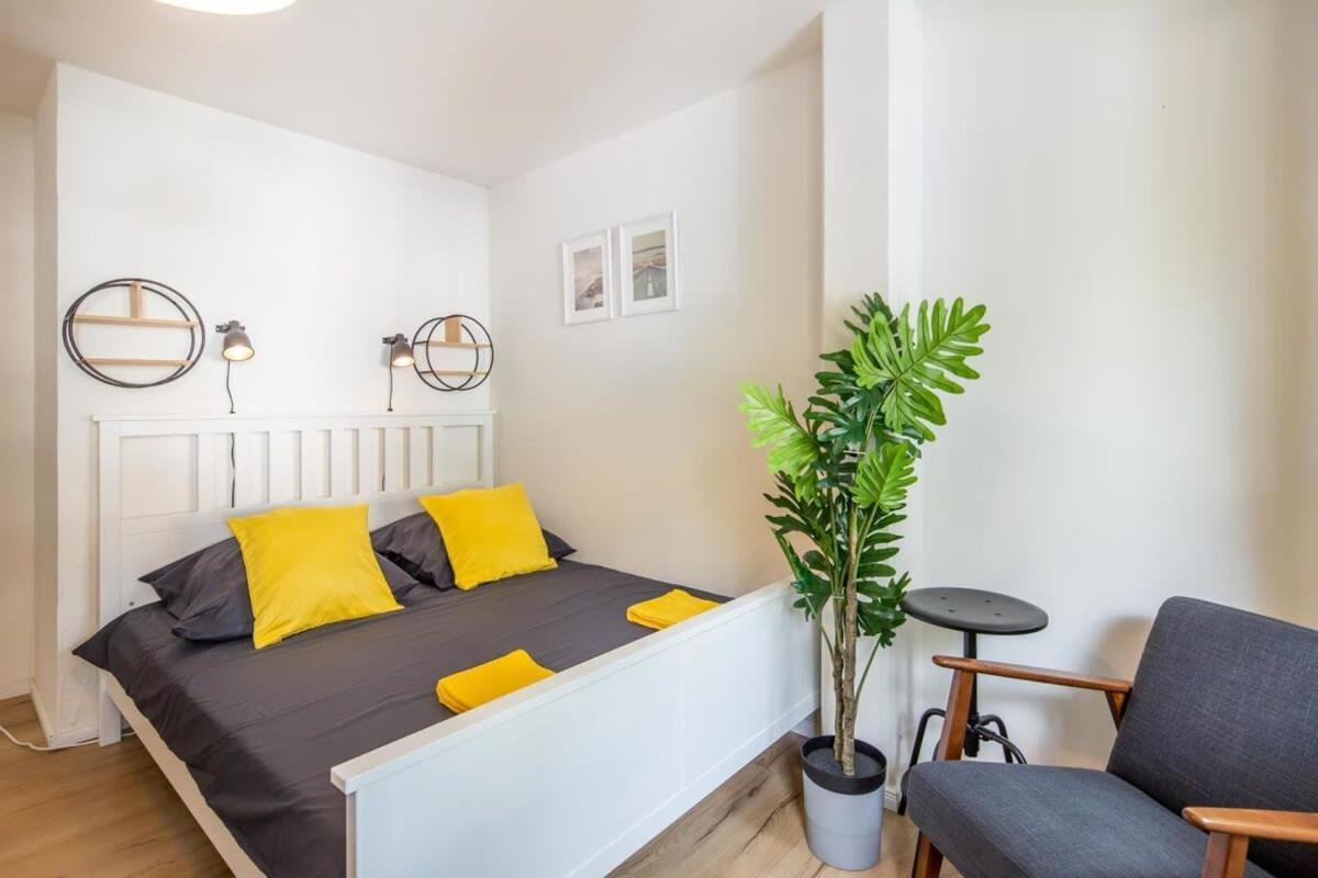 3 Bedroom In Great Location * Hamburg-Harburg